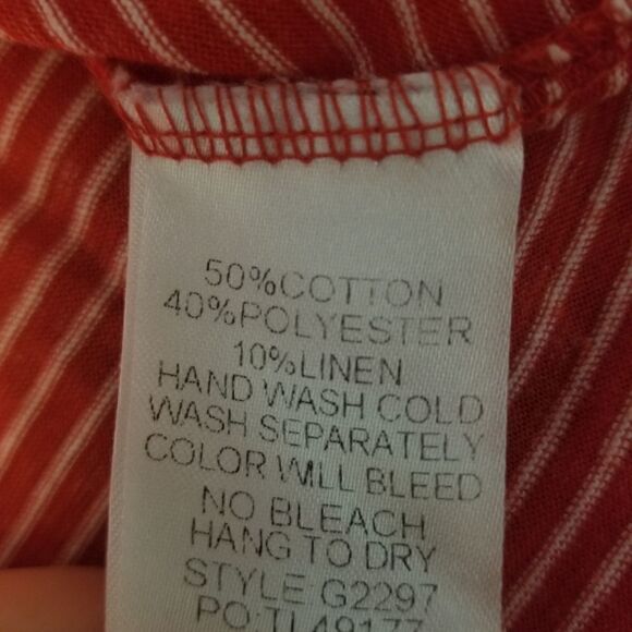 Umgee red/white striped V-neck tee - Picture 5 of 5